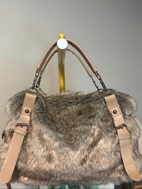 ✨Live Show Listing✨ Faux Fur Tote Bag